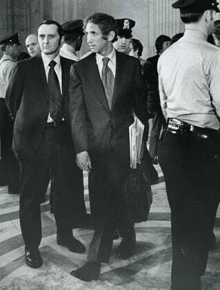 IMAGO History, Vietnamkrieg: 1955-1975 June 13, 2011 marks the 40th anniversary of the publishing of the Pentagon Papers in the New York Times. The Pentagon Papers revealed dishonesty in the Johnson administration concerning the Vietnam War. Daniel Ellsberg (C), pictured here at the Senate Watergate hearing  WAS2011060102