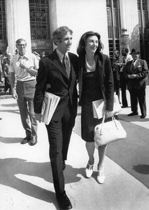 IMAGO History, Vietnamkrieg: 1955-1975 June 13, 2011 marks the 40th anniversary of the publishing of the Pentagon Papers in the New York Times. The Pentagon Papers revealed dishonesty in the Johnson administration concerning the Vietnam War. Daniel Ellsberg, pictured here with his wife Patricia  WAS2011060103