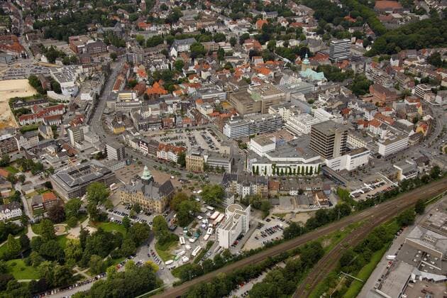 Wochenmarkt am Samstag, Dr.-Helene-Kuhlmann-Parks in Recklinghausen, zwischen Augenklinik und Rathaus, Recklinghausen, Ruhrgebiet, Nordrhein-Westfalen, Germany, Europa !ACHTUNGxMINDESTHONORARx60xEURO!