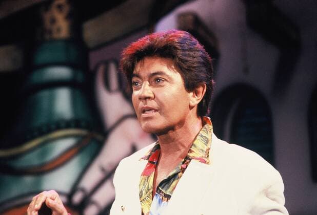 Der Sänger Rex Gildo bei einem TV Auftritt ca. 1990