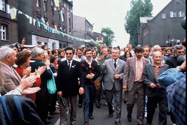 Lech Walesa (Mitte re.) während einer Kundgebung von Solidarnosc in Danzig EN009245580006  !AUFNAHMEDATUM GESCHÄTZT!