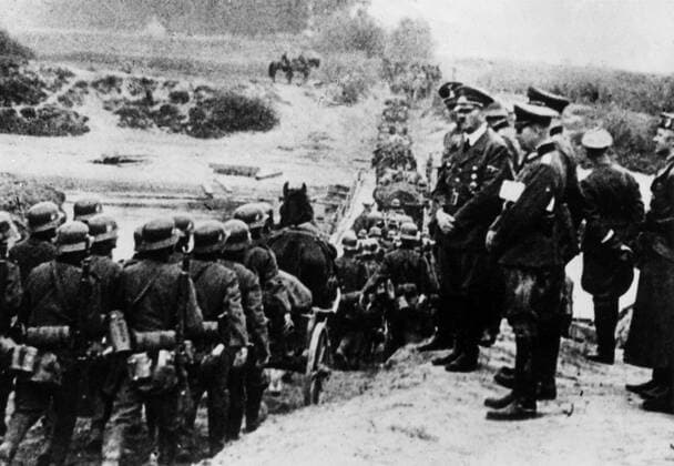 IMAGO History, Zweiter Weltkrieg: 1939 - 1945 WW2: German troops enter Poland on 1st September 1939 to start the war. Mono Print !AUFNAHMEDATUM GESCHÄTZT! UnitedArchives0782765