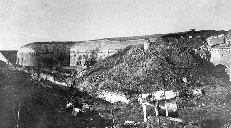 Douaumont, the most powerful of all the Verdun forts !AUFNAHMEDATUM GESCHÄTZT! Mono Print UnitedArchives0686255