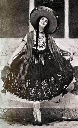 Russian ballerina , Anna Pavlova , in costume for one of her famous Mexican dances . 1920s mono book illustration !AUFNAHMEDATUM GESCHÄTZT! UnitedArchives1242936