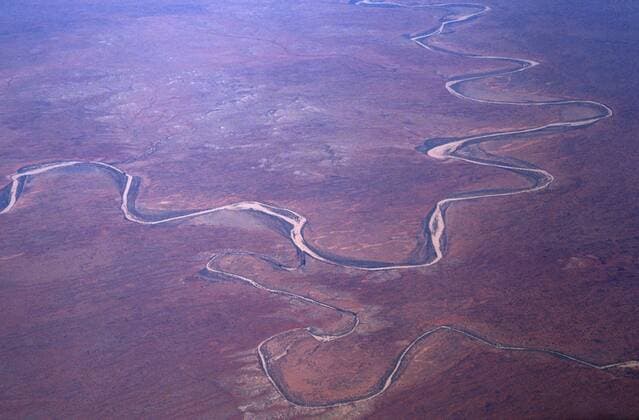 maeandrierender Trockenfluss in Wuestenlandschaft, Australien meandering river in desert landscape, Australia BLWS050575