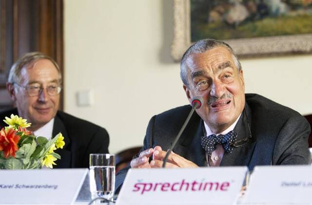 Left to right: Austrian Ambassador to the Czech Republic Ferdinand Trauttmansdorff and Czech Foreign Minister Karel Schwarzenberg introduce project sprechtime on September, 27, 2011 in Prague, Czech Republic. The project aims to highlight the importance of German in social and professional lives and promote the teaching in the Czech Republic. (CTKxPhoto RenexFluger)  CTKPhoto3 0628001