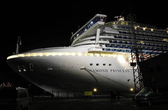 ITAR-TASS: VLADIVOSTOK, RUSSIA. OCTOBER 4, 2011. The Diamond Princess cruice ship moored at the port of Vladivostok. Run by Princess Cruises cruise line, the Diamond Princess is one of the largest ships operating cruises in the Pacific Ocean.  RE0EF5DC