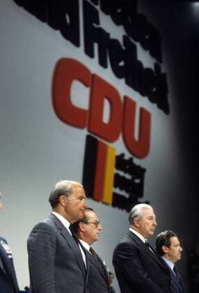 L-R: Alfred Dregger, Friedrich Zimmermann, Kurt Georg Kiesinger (alle BRD CDU) - CDU-Parteitag in Berlin