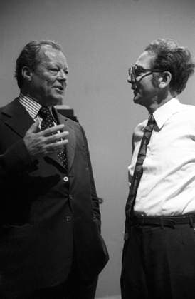 Willy Brandt (li., BRD SPD-Bundesvorsitzender) und Erhard Eppler (BRD SPD) - SPD-Bundesparteitag in Dortmund