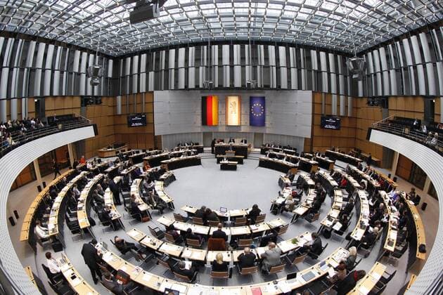 Berlin, den 08.12.2011 Abgeordnetenhaus von Berlin Foto: Blick in den Plenarsaal des Abgeordnetenhaus von Berlin.