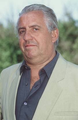 Horst Pinnow 06 92 ue Schauspiel TV Fernsehen Mann grauhaarig leger Jackett Hemd hoch Portrait draußen neutral