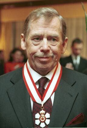 Vaclav Havel was honoured by Bruce Jutzi, Canadian Ambassador, with the Order of Canada. Pictured in Prague, Czech Republic, March 3, 2004. (CTKxPhoto MartinxSterba)  CTKPhoto20117420
