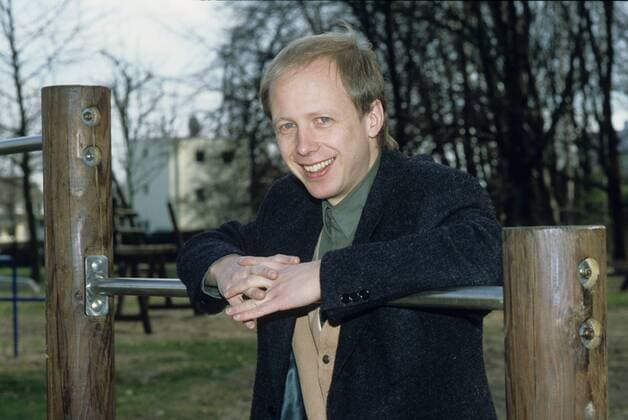 Tom Buhrow 03 94 mapo Mann Fernsehen Journalismus Korrespondenz WDR ARD Washington blond leger quer halb draußen lächelnd