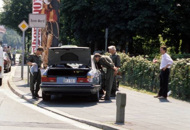 Attentat auf Hans Neusel (Deutschland SPD): Zerstörter Dienstwagen