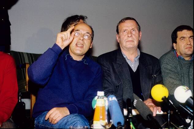 Hungerstreik der PDS Gregor Gysi (li.) und Lothar Bisky 12 94 te quer halb Streik Politik