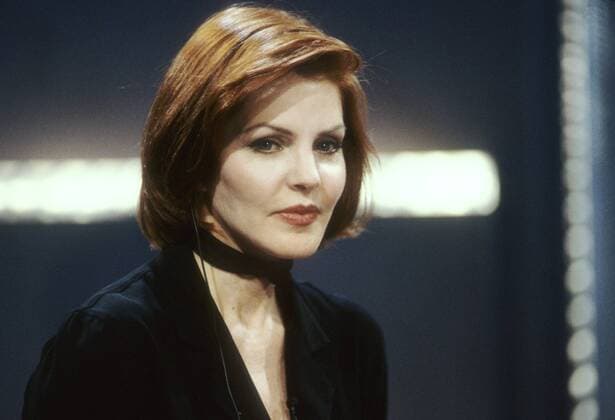 Priscilla Presley 04 95 pp Frau Fernsehen Film Schauspiel Parfüm USA rothaarig kurzhaarig seriös quer Portrait neutral