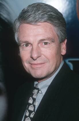 Klaus Bresser (Journalist, TV-Moderator) 12 96 kri Mann TV Fernsehen Journalismus Politik Moderation grauhaarig seriös Jackett Krawatte neutral Portrait hoch