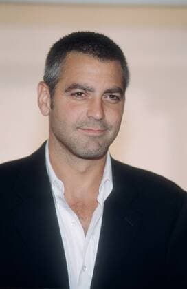 George Clooney (Schauspieler) 09 98 her Mann Amerika USA TV Fernsehen Schauspiel kurzhaarig leger Hemd Jackett Portrait hoch lächelnd