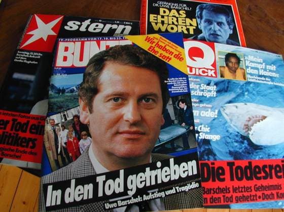Zeitschriften-Titel zum Tod von Uwe Barschel (1987) 10 02 rdp Deutschland Kiel Schleswig-Holstein Politik Politiker Ministerpräsident CDU Journalismus Medien Bericht Artikel Zeitschrift Magazin Zeitung Titel Titelgeschichte Story Titelstory Titelblatt quer Feature Symbol Stern Bunte Quick Der Spiegel Ausgaben Titelblätter Tod 11. Oktober 1987 Tragödie Affäre Genf Hotel Beau Rivage Mord Selbstmord Auftrag