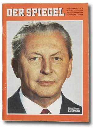 Feature Symbol: Der Spiegel 01 12 teu Deutschland Deutsch Deutsches Deutsche Zeitschrift Magazin Nachrichtenmagazin Medien Print Titel Verlag Titel Titelseite Cover Front Ausgabe vom 5. Dezember 1966 Kurt Georg Kiesinger Deutschland deutsch deutscher Mann Politiker Politik CDU Bundeskanzler Kanzler journal title page german Federal Chancellor hoch
