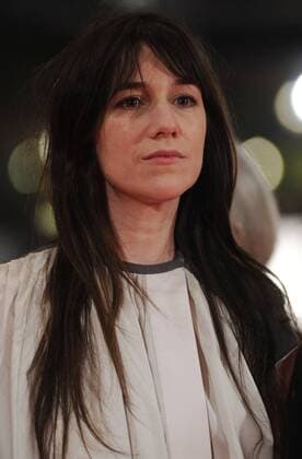 Jurymitglied und Schauspielerin Charlotte Gainsbourg während der Premiere des Eröffnungsfilms - LES ADIEUX A LA REINE- der 62. Internationalen Filmfestspiele in Berlin 62. Internationale Filmfestspiele Berlin TSE_8099.jpg