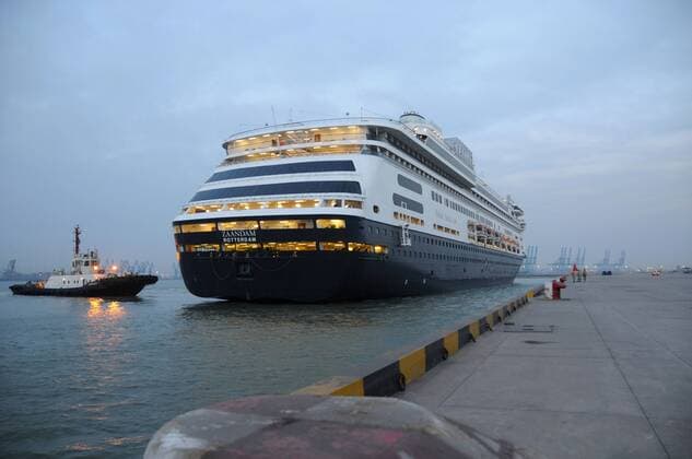 (120225) -- TIANJIN, Feb. 25, 2012 (Xinhua) -- Zaandam, a luxury cruise ship owned by Holland America, arrives at the Tianjin International Cruise Home Port in Tianjin, north China, Feb. 25, 2012. A total of 1,100 passengers and 646 ship crew boarding Zaandam arrived in Tianjin from Hong Kong on Saturday morning. (Xinhua Xue Liqiang) (zgp) CHINA-TIANJIN-CRUISE SHIP ZAANDAM-ARRIVAL (CN) 