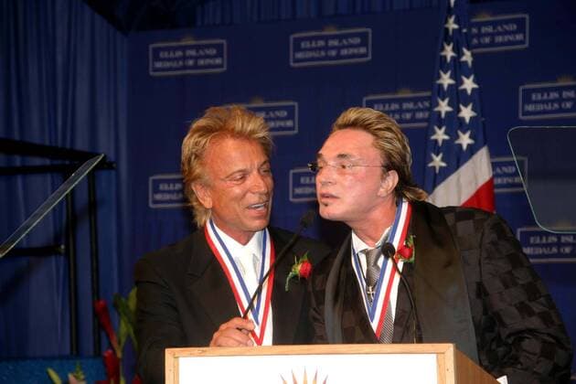 New York, New York, U.S. - I10755BT.NECO ELLIS ISLAND MEDAL OF HONOR AWARDS.ELLIS ISLAND, NEW YORK New York 05-13-2006. - - 2006.SIEGFRIED FISHBACHER AND ROY HORN New York U.S.  - ZUMAta1