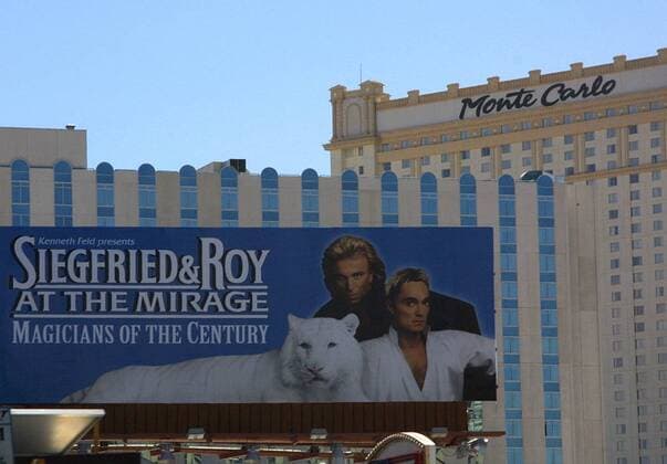 Sept. 9, 2002 - Hollywood, California, U.S. - LAS VEGAS, STOCK 09-10-02. E.G.I. 2002.MONTE CARLO HOTEL WITH SIEGFRIED AND ROY BILLBOARD Hollywood U.S.  - ZUMAge2