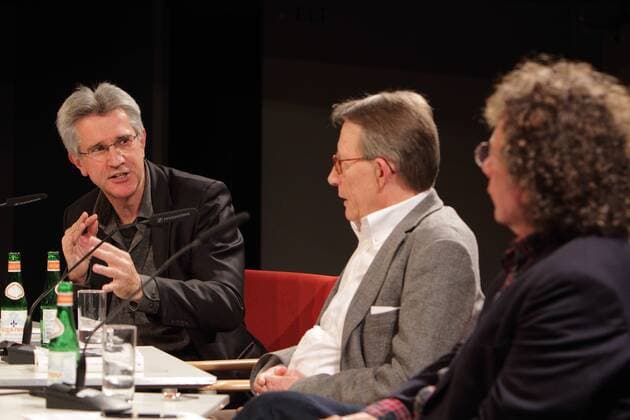 Helmut Böttiger,Friedrich Christian Delius und Ingo Schulze auf dem Podium der Adk Berlin zur Buchvorstellung: Delius: Als die Bücher noch geholfen haben. Biographische Skizzen, AdK, Pariser Platz,09. März 2012.