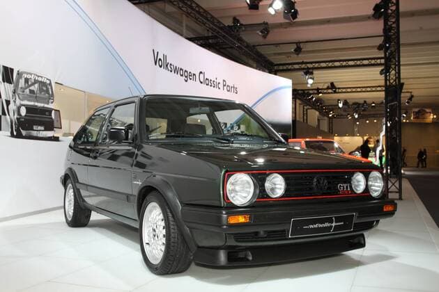 VW Golf GTI 16V (2. Generation) am Stand von Volkswagen Classic Parts. Techno Classica Essen (21. - 25.03.2012), Messe Essen, Oldtimer Oldtimermesse Autoausstellung, Essen (D).