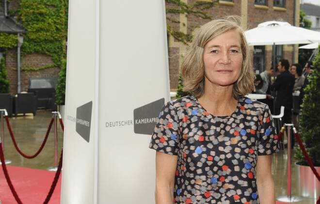 Kamerafrau Judith Kaufmann wurde mit dem begehrten Ehrenpreis des Kuratoriums ausgezeichnet am 16.06.2012 wurden in Köln zehn Kameramänner und -frauen, Cutterinnen und Cutter mit dem DEUTSCHEN KAMERAPREIS 2012 für ihre herausragenden Leistungen in Bildgestaltung und Schnitt geehrt. Darüber hinaus wurden zwei mit jeweils 5.000 Euro dotierte Förderpreise sowie Internet- Preise für junge Talente vergeben. Für ihre richtungsweisende Arbeit wurde die Kamerafrau Judith Kaufmann mit dem begehrten Ehrenpreis des Kuratoriums ausgezeichnet.