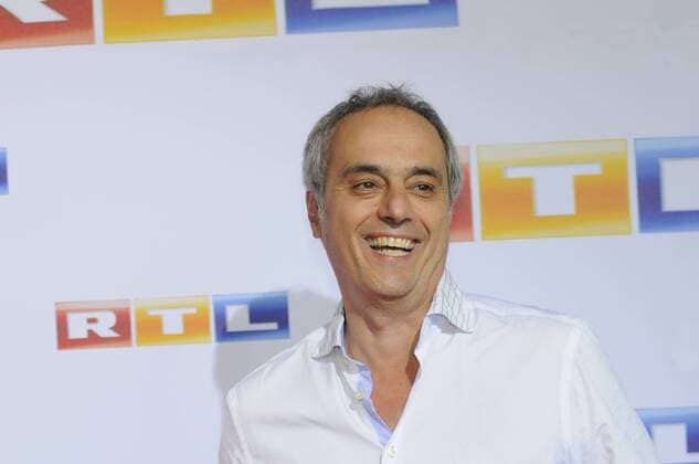 TV-Koch Christian Rach posiert am 16.08.2012 beim RTL-Programmscreening 2012 vor der Fotowand in Köln. Der Fernsehsender stellt bei der Veranstaltung die Programmhöhepunkte für die Spielzeit 2012 13 vor.