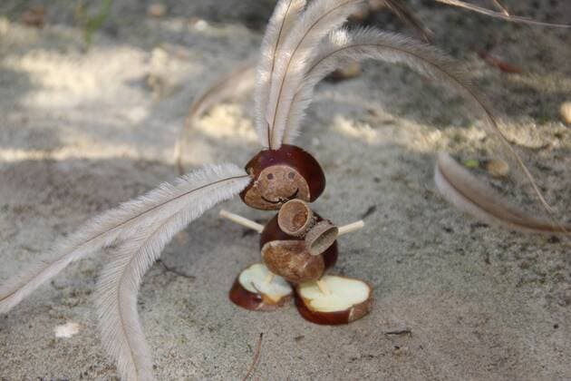 gebasteltes Männchen aus Kastanien