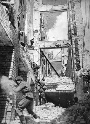 IMAGO History, Zweiter Weltkrieg: 1939 - 1945 Stalingrad. Street combats. Reproduction.  TASS_1252397