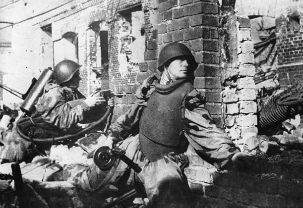 IMAGO History, Zweiter Weltkrieg: 1939 - 1945 Stalingrad. Street combats. Reproduction.  TASS_1253441