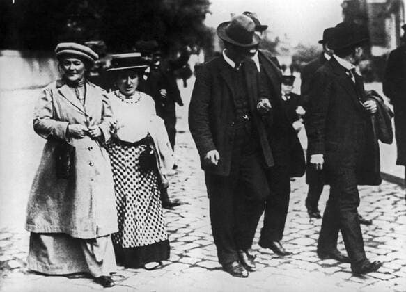 BerÃ¼hmte Feministinnen, Clara Zetkin Berlin. Germany. Clara Zetkin (R) and Rosa Luxemburg. Reproduction.  TASS_1443761