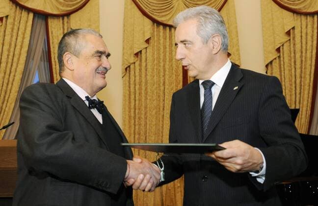Minister-President of Saxony Stanislaw Tillich (right) awarded Czech Foreign Minister Karel Schwarzenberg with The Saxon Order of Merit in Prague, Czech Republic, December 7, 2012. (CTKxPhoto StanislavxZbynek) CTKPhotoP201212070767701  zby 1