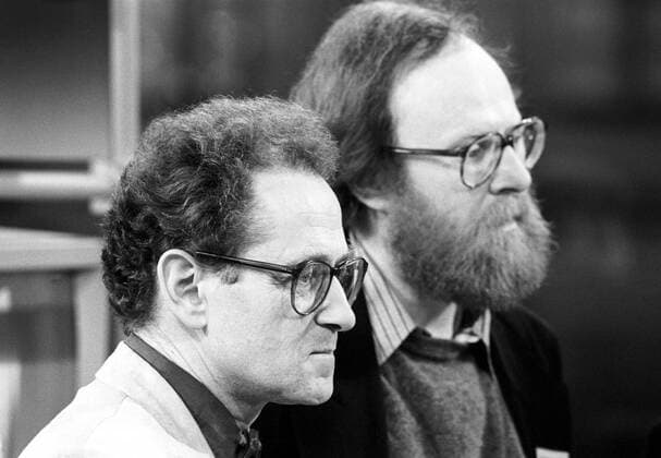Wahlen zum Bundestag und zum Abgeordnetenhaus von Berlin: Konrad Weiß (li., Deutschland Bündnis90 Die Grünen) und Wolfgang Thierse (Deutschland SPD)