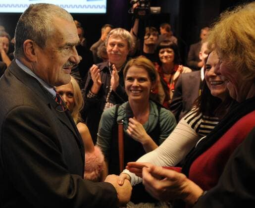 Presidential candidate Karel Schwarzenberg is seen with his well-wishers in Prague, Czech republic, January 12, 2013. Schwarzenberg and Milos Zeman advanced to the second round of the elections which will be held on 25th and 26th of January. (CTKxPhoto MichalxKrumphanzl) CTKPhotoP201301120494001  kru 16