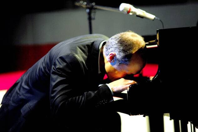 Erfurt 14.01.2013 MDR Landesfunkhaus Erfurt Starpianist Joja Wendt - Mit 88 Tasten um die Welt - Die Reise geht weiter... Pressekonferenz zur Tour 2013 im Foyer des MDR Landesfunkhaus Thüringen. Joja Wendt ( 31. Juli 1964 in Hamburg, als Johan Wendt) ist ein Jazz-Pianist und Komponist. Local Caption Starpianist Joja Wendt - Mit 88 Tasten um die Welt