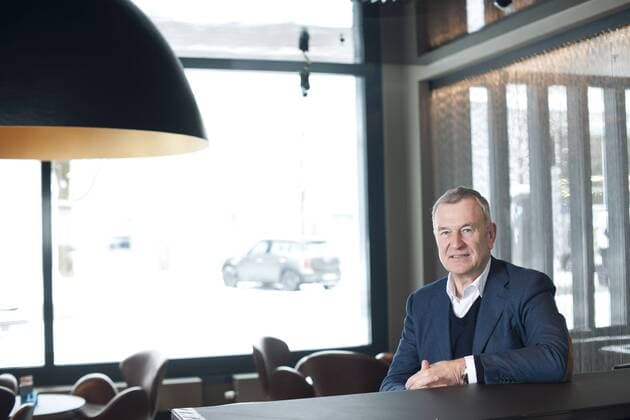 Portrait von Dieter Müller, Vorstandsvorsitzender der Motel One Group, im Motel One München-Deutsches Museum in der Rablstraße 2, am 14.02.2012 Chef der Hotelkette Motel One