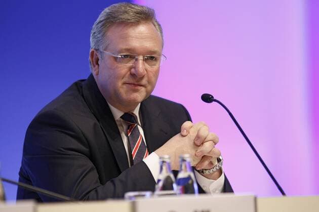 BERLIN, 20.02.2013 16. EUROPÄISCHER POLIZEIKONGRESS - SCHUTZ UND SICHERHEIT IM DIGITALEN RAUM; TAGUNGSORT BCC (BERLINER CONGRESS CENTER) IM BILD ZU SEHEN: FRANK HENKEL; INNENSENATOR DES LANDES BERLIN