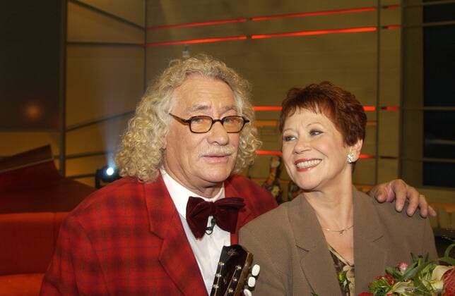 Hans Süper und Lotti Krekel Ein roter Teppich für ... Hans Süper wird am 20.11.2004 in West 3 ( WDR Fernsehen ) ausgestrahlt. Aufzeichnung am 31.07.2004