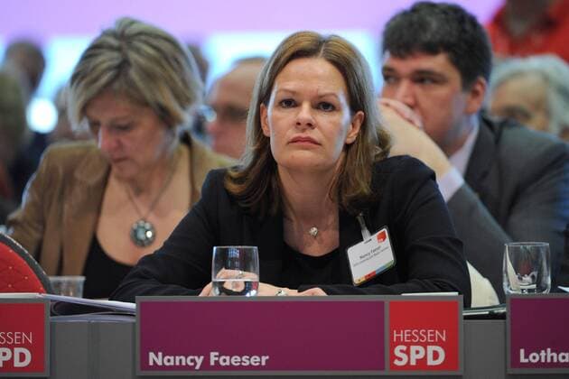 Landesparteitag der SPD Hessen. Nancy Faeser ( GER SPD ) anläßlich des Landesparteitages der SPD Hessen am 09.03.2013 im Congress-Centrum Hanau.