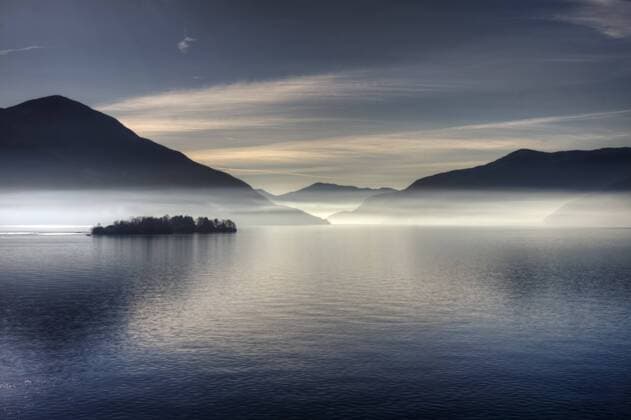 Morgennebel, Lago Maggiore, Scweiz, Europa  1053800030