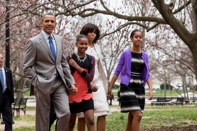 Berühmte Feministinnen, Michelle Obama US President Barack Obama, daughter Sasha, First Lady Michelle Obama and daughter Malia walk from the White House across Lafayette Park on their way to church at St John s Episcopal Church in Washington, DC on March 31, 2013.  WAX201303312011