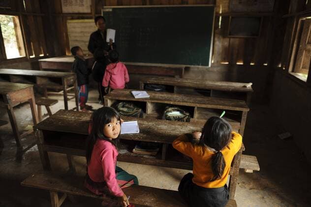 IMAGO Cultures of the world, Akha Volk in Laos Kinder in der Schule Bane Nam Daet Mai (Akha Dorf) Trekking in Muang Sing Laos SUEDOSTASIEN-REISE 12.12.2012-28.01.2013