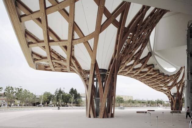 Architektur von Shigeru Ban Vorplatz Centre Pompidou de Metz