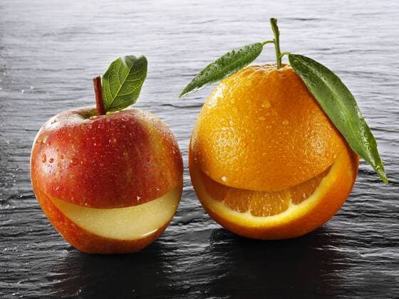  Frischer Apfel und Orange, mit einem lächelnden Mund iblpwn02454660.jpg