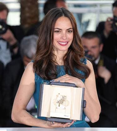 Berenice Bejo arrives at the award photocall after receiving the Best Performance by an Actress prize for the film Le Passe (The Past) during the 66th annual Cannes International Film Festival in Cannes, France on May 26, 2013.  CAN20130526743